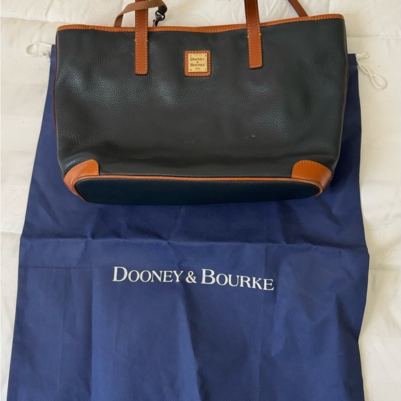 Dooney & Bourke tote - Picture 1 of 16